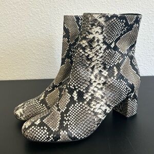 TED BAKER Size 6.5 Neomy Block Heel Leather Booties SNAKE PATTERN ROUND TOE